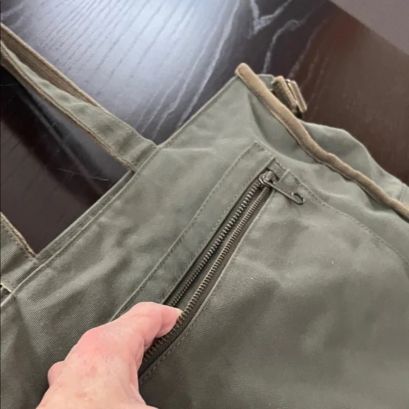 Feed Olive Green Tote Bag - Picture 6 of 16